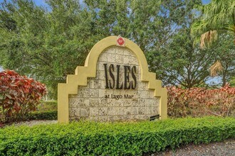 Building Photo - 12730 Vista Isles Dr