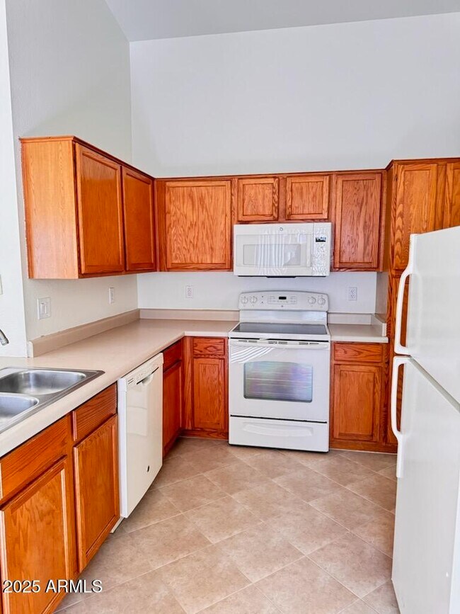 Building Photo - 8330 W Baxter Dr