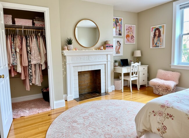 Building Photo - 66 Egmont St