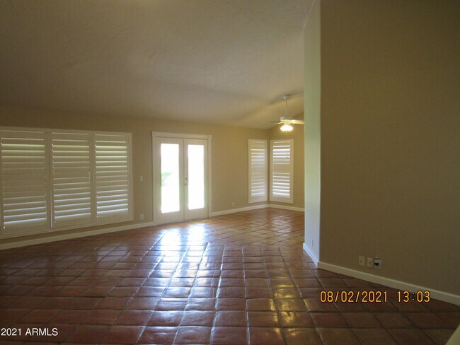 Foto del edificio - 7209 W Paradise Dr