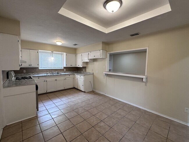 Building Photo - 109 Sutherland Dr