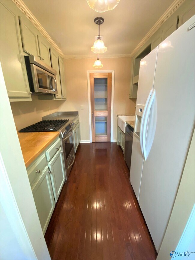 Foto del edificio - 1019 Heatherwood Dr SE