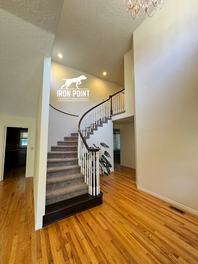 Foto del edificio - 4 bedroom home in East Boise, close to Bar...