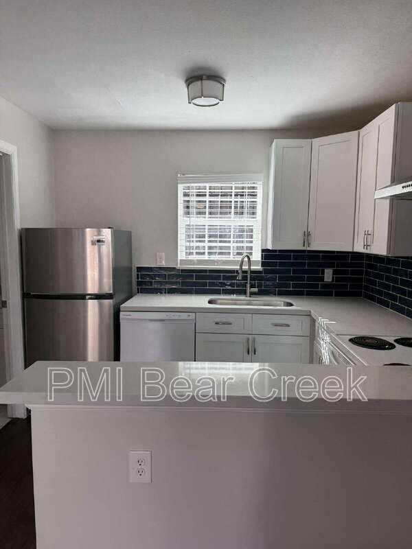 Foto del edificio - 1824 Thonig Rd