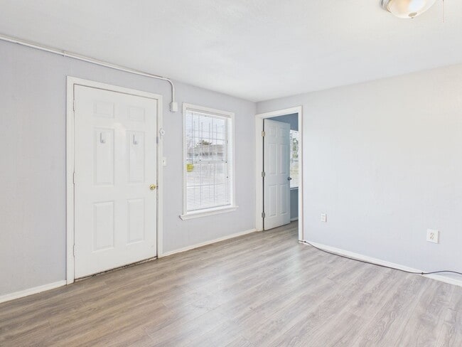 Building Photo - 2718 Duncan Dr