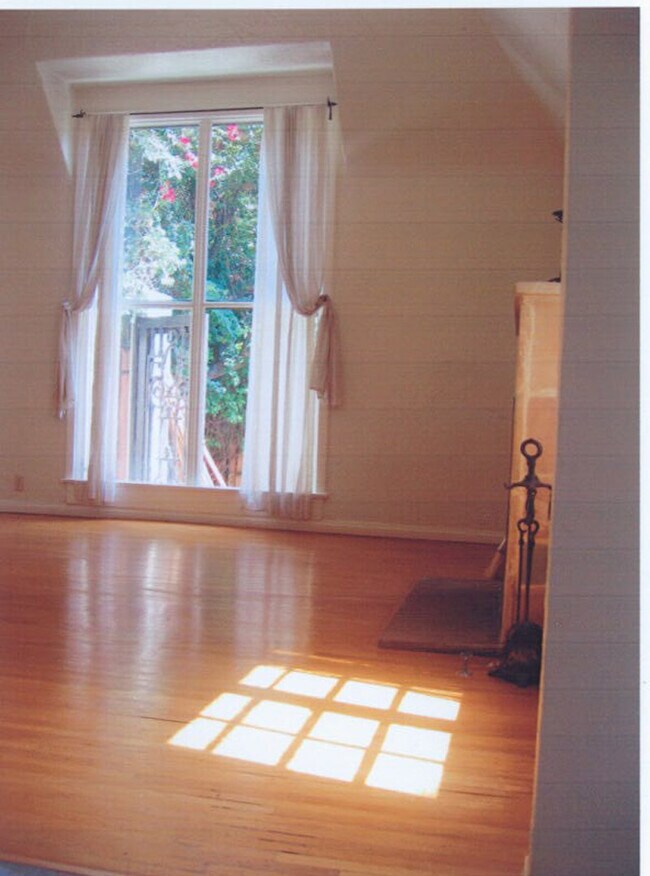 2319 N Gower St, Los Angeles, CA 90068 House Rental in Los Angeles, CA