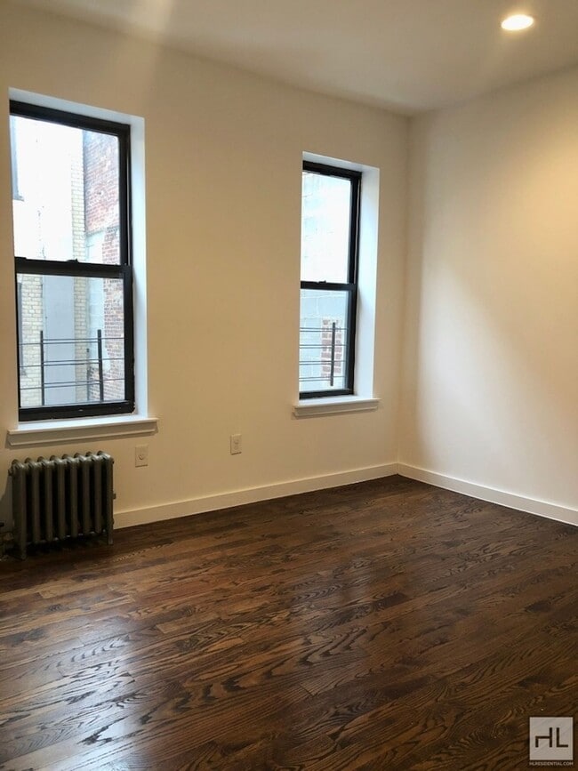 Building Photo - EASTERN PARKWAY / Spacious Crown Heights 3...