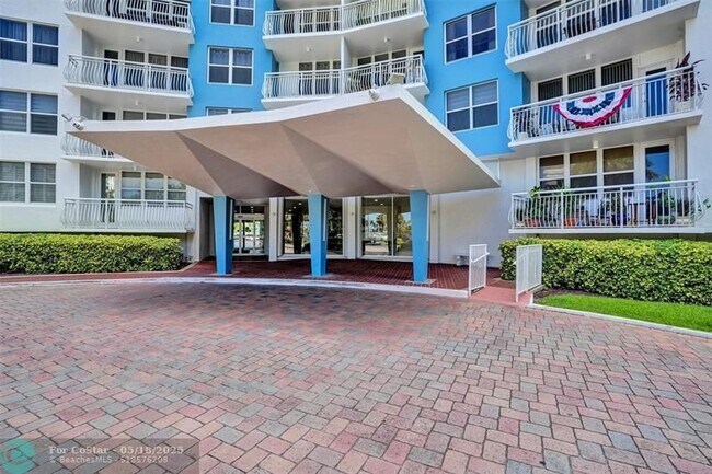 Building Photo - 301 N Ocean Blvd