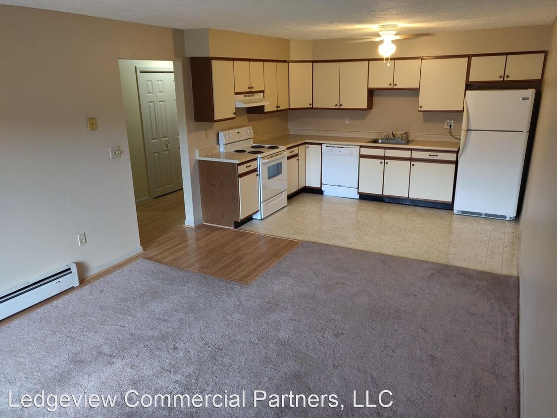 Primary Photo - 2 br, 1 bath House - 1991 Bodwell Road # 17