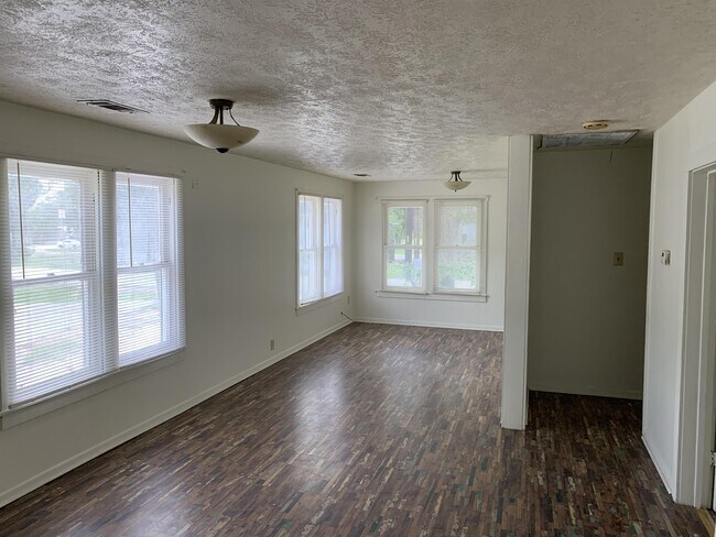 Photo - 138 Watson St House