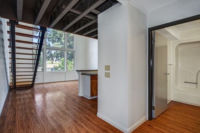 Foto del edificio - Trendy Live Work Loft Kensington Park Plaza