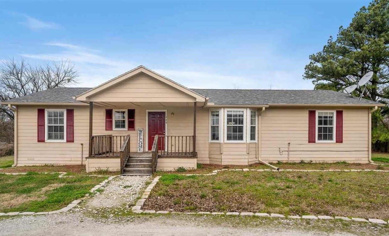 Primary Photo - 449 Clarksville St
