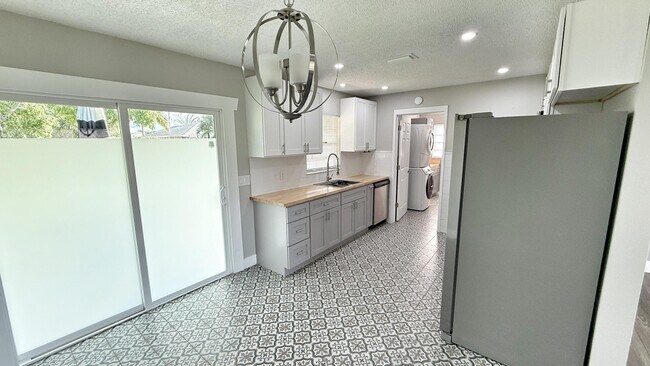 Foto del edificio - 542 SW Duxbury Ave