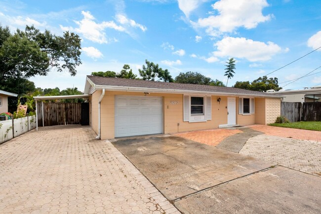 Building Photo - 3217 McIntosh Rd