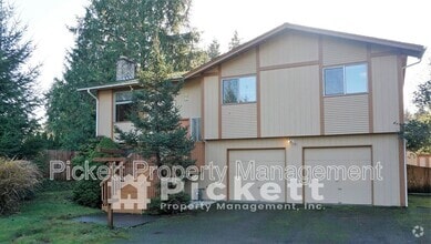 Building Photo - 2221 NE Lexington Dr