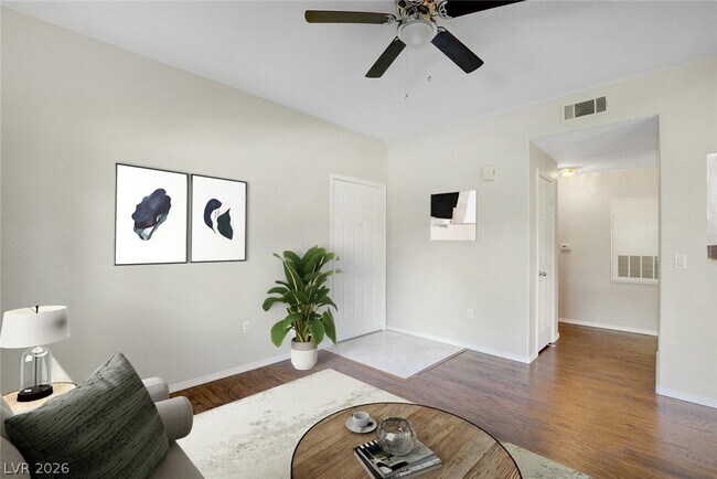 Foto del edificio - 8501 W University Ave