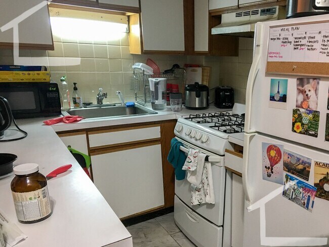 Foto del edificio - Spacious 1-bed in Allston with Heat/HW Incl