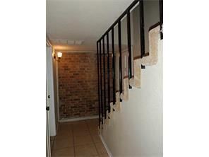 Building Photo - 3 br, 2.5 bath House - 1821 GREENSPRING CI...