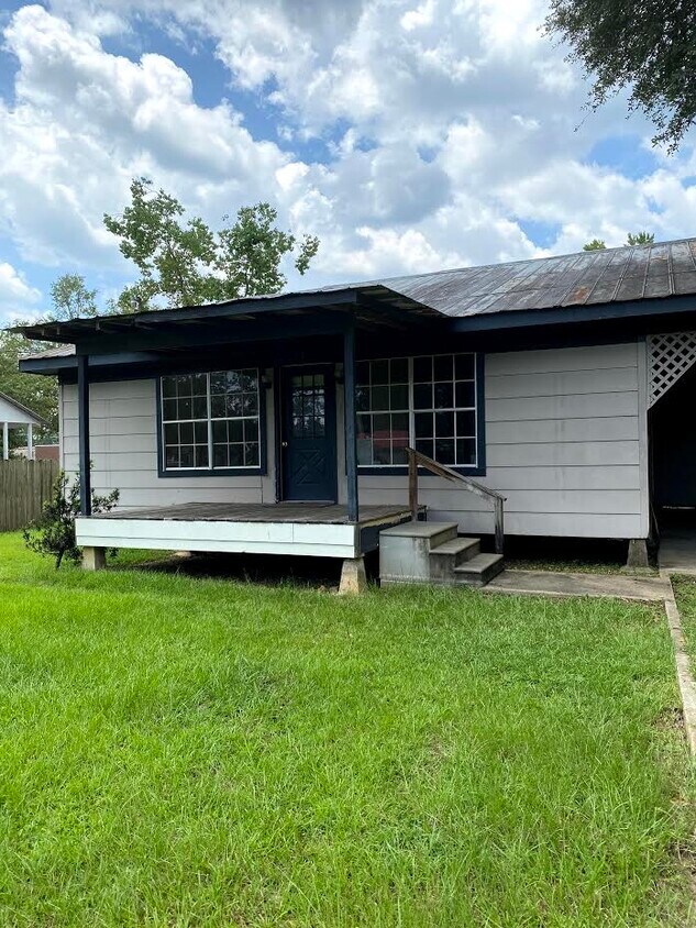 720 E Oak St, Ponchatoula, LA 70454 House for Rent in Ponchatoula, LA