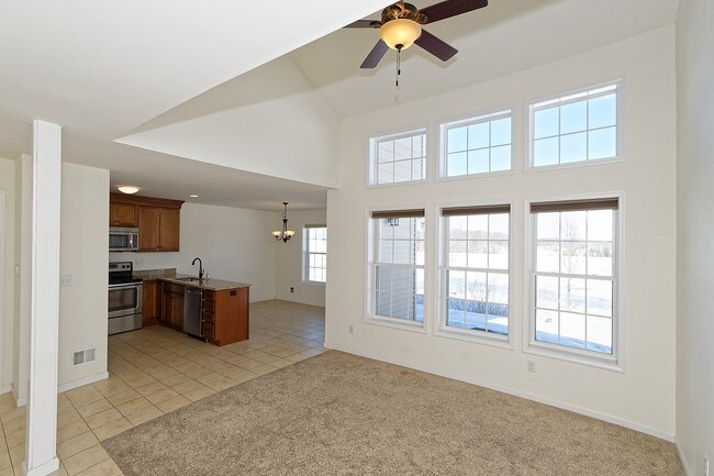 Foto del edificio - 615 Boght Rd