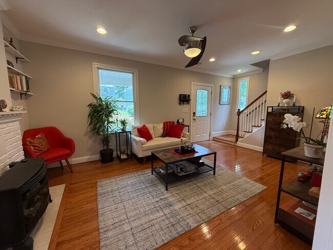Sala de estar - 5715 7th St N
