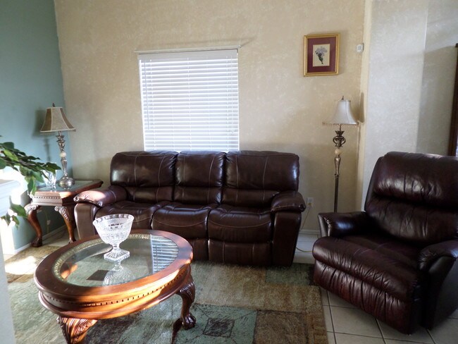 Building Photo - 5216 Lady Slipper Ct