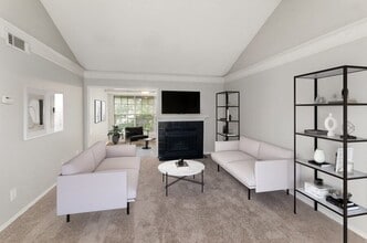 Building Photo - Cobblestone