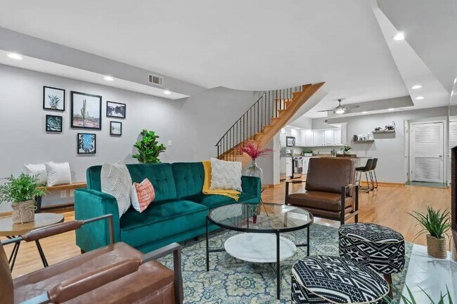 Foto del edificio - 1450 W Webster Ave