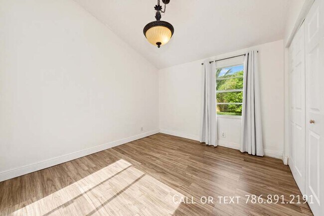 Building Photo - 463 NW 47th Terrace, Deerfield Beach, FL 3...