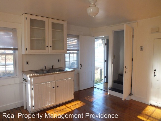 Building Photo - 1 br, 1 bath House - 42 Greenville Ave