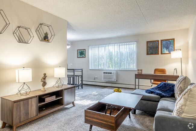 1BD, 1BA - 620SF - Living Room - Westchester Towers