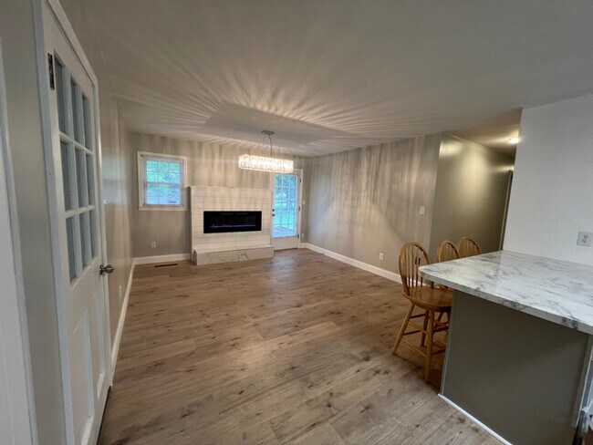 Foto del edificio - 1321 Glenwood Rd