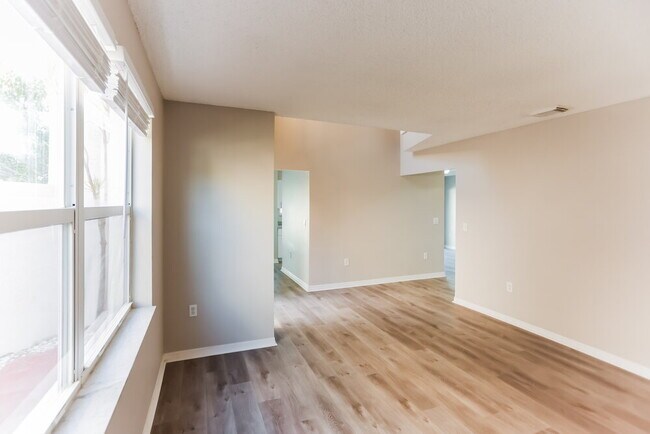 Foto del edificio - 15321 SW 46th Ct