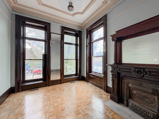 Foto del edificio - 238 S Ashland Ave