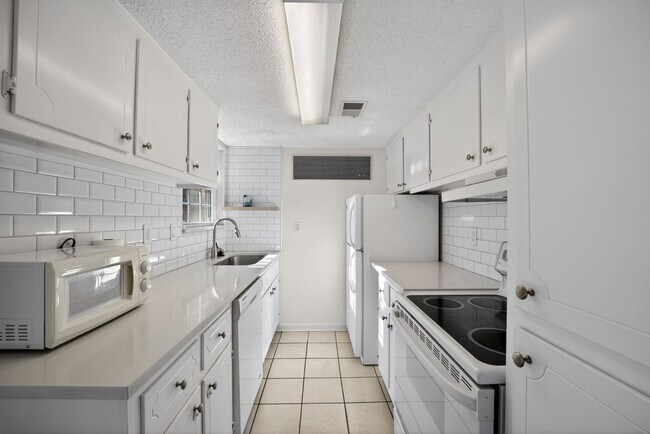 Building Photo - 3555 Old Chamblee Tucker Rd