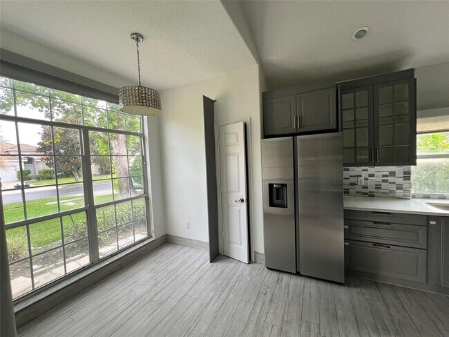 Foto del edificio - 6417 Winder Oaks Blvd