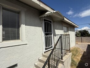 Building Photo - 304 N 14th St