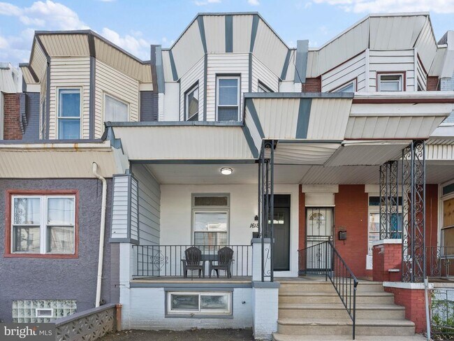 Building Photo - 1618 S 54th St