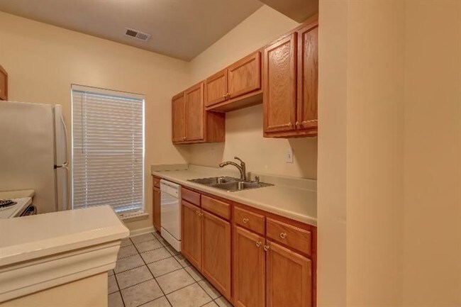 Foto del edificio - 332 Furlong View Ct