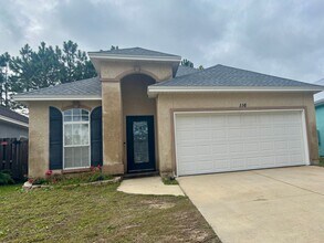 Building Photo - 116 Gardenia St