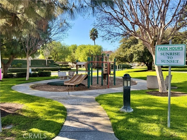 Building Photo - 9595 Shadowgrove Dr