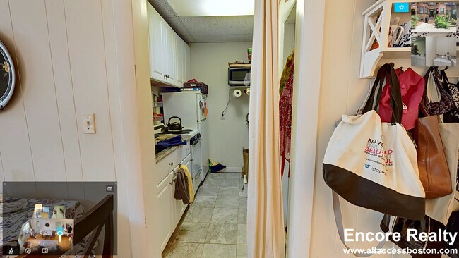 Foto del edificio - 1063 Beacon St
