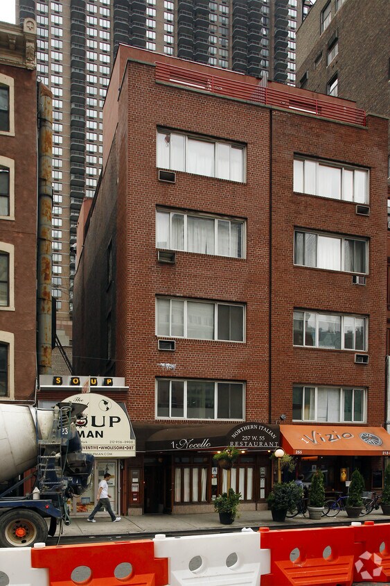 Primary Photo - 257 W 55th St