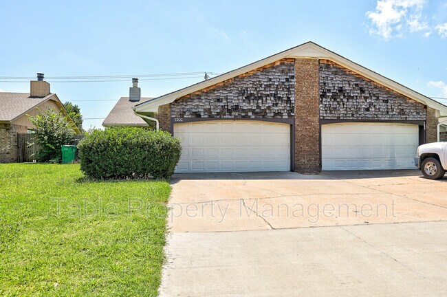 Building Photo - 7200 NW 115th St