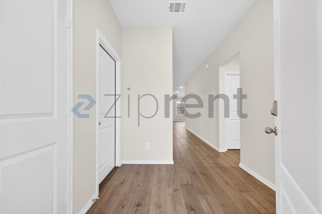 Building Photo - 13137 Rich Ln