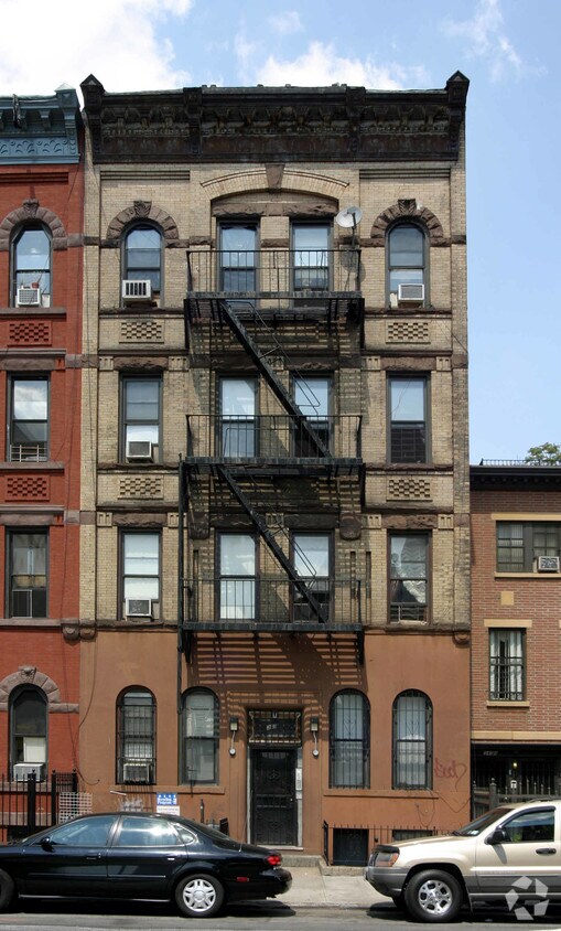 Primary Photo - 343 S 4th St