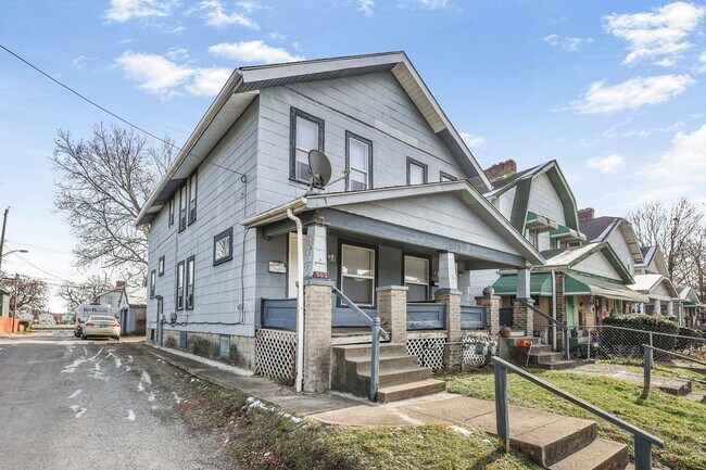 Building Photo - 498-500 N Champion Ave