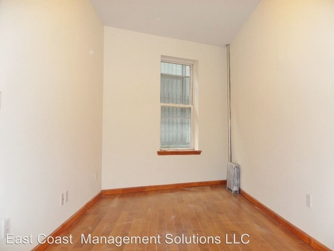 Building Photo - 304 Tompkins Ave