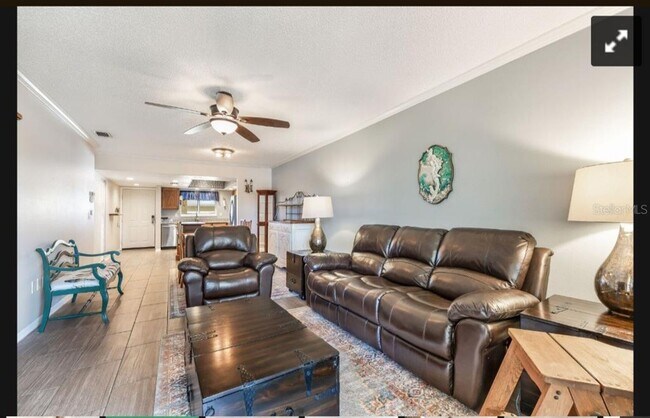 Building Photo - 6699 San Casa Dr