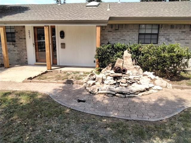 Foto del edificio - 2317 Meadow Dale